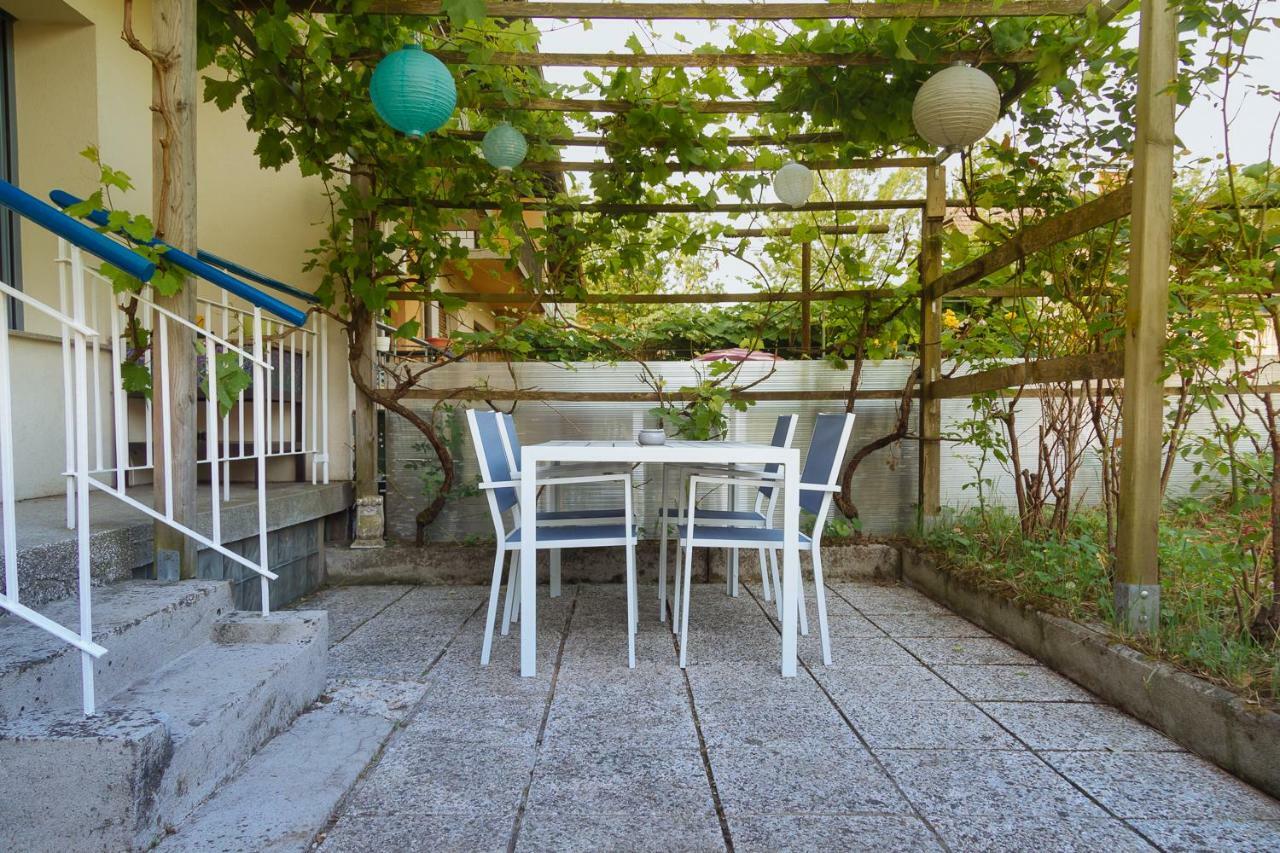 Garden House Homestay *